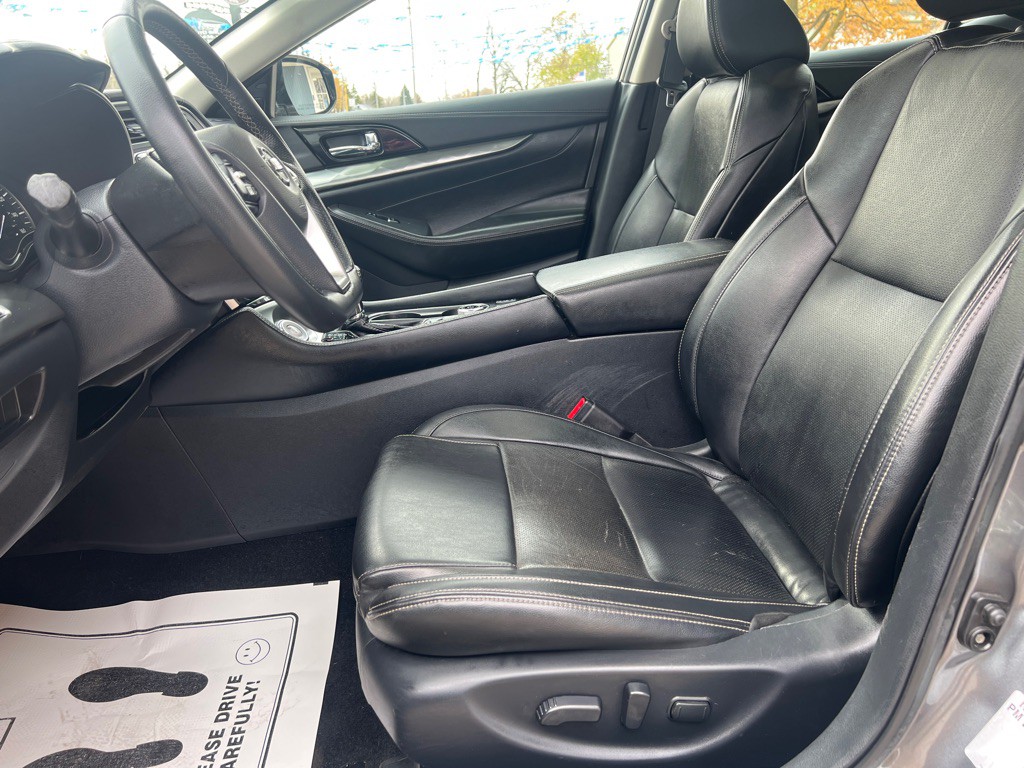 2020 Nissan Maxima Image 16