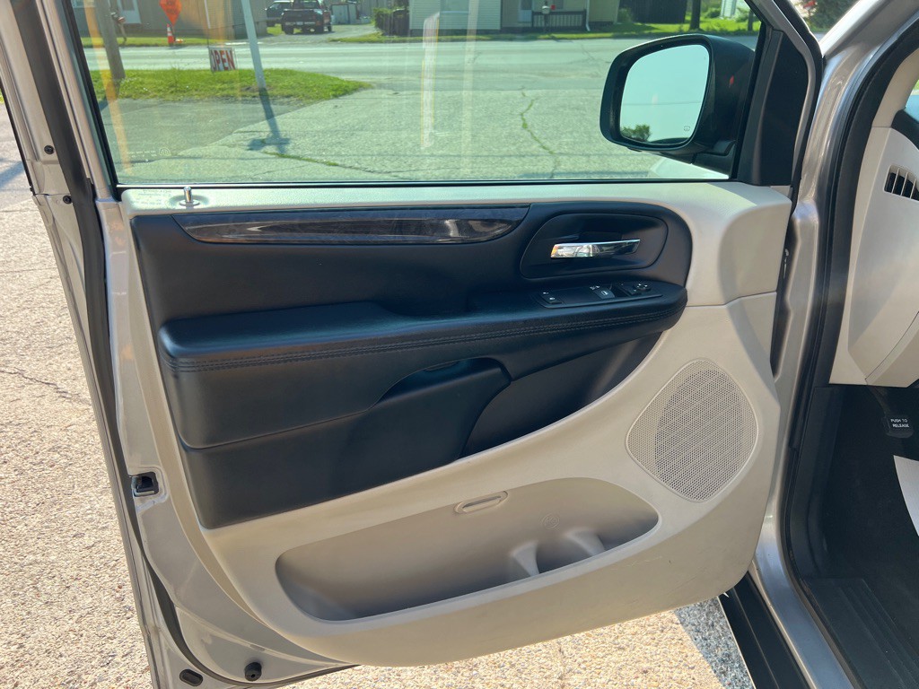 2016 Dodge Grand Caravan Image 13