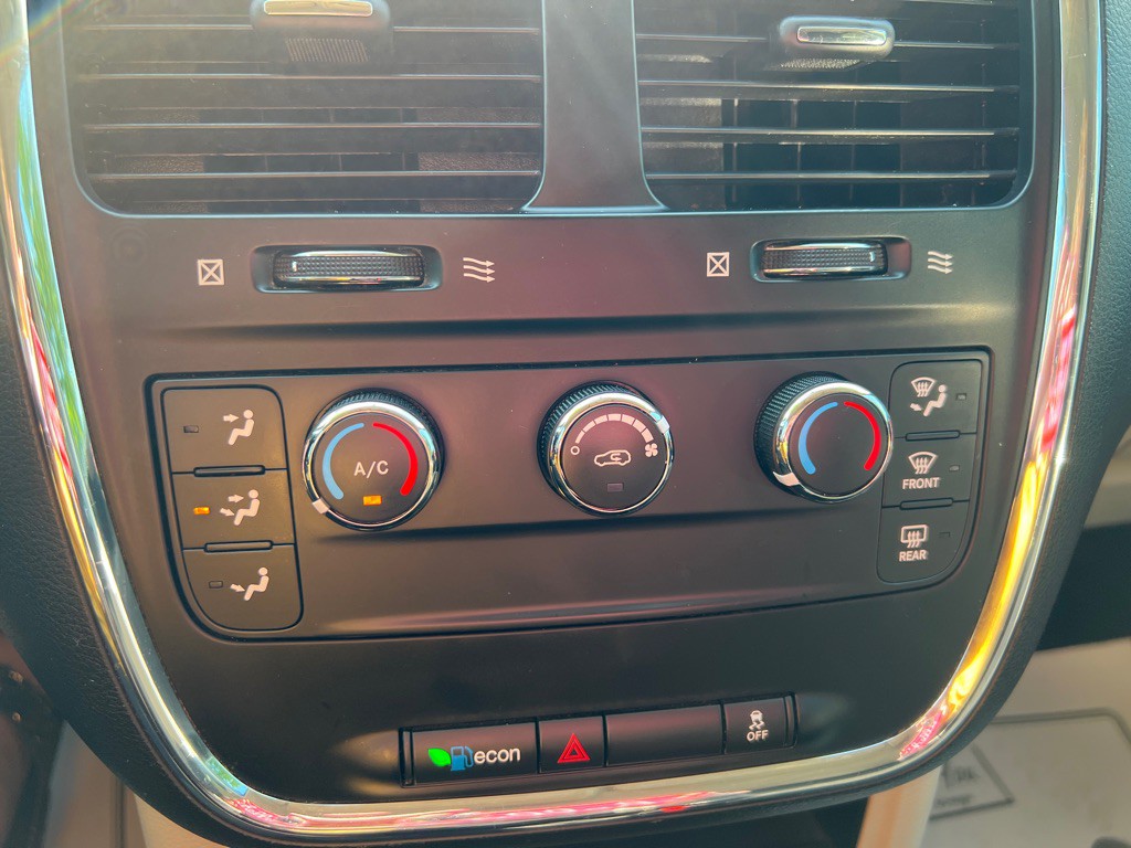 2016 Dodge Grand Caravan Image 30