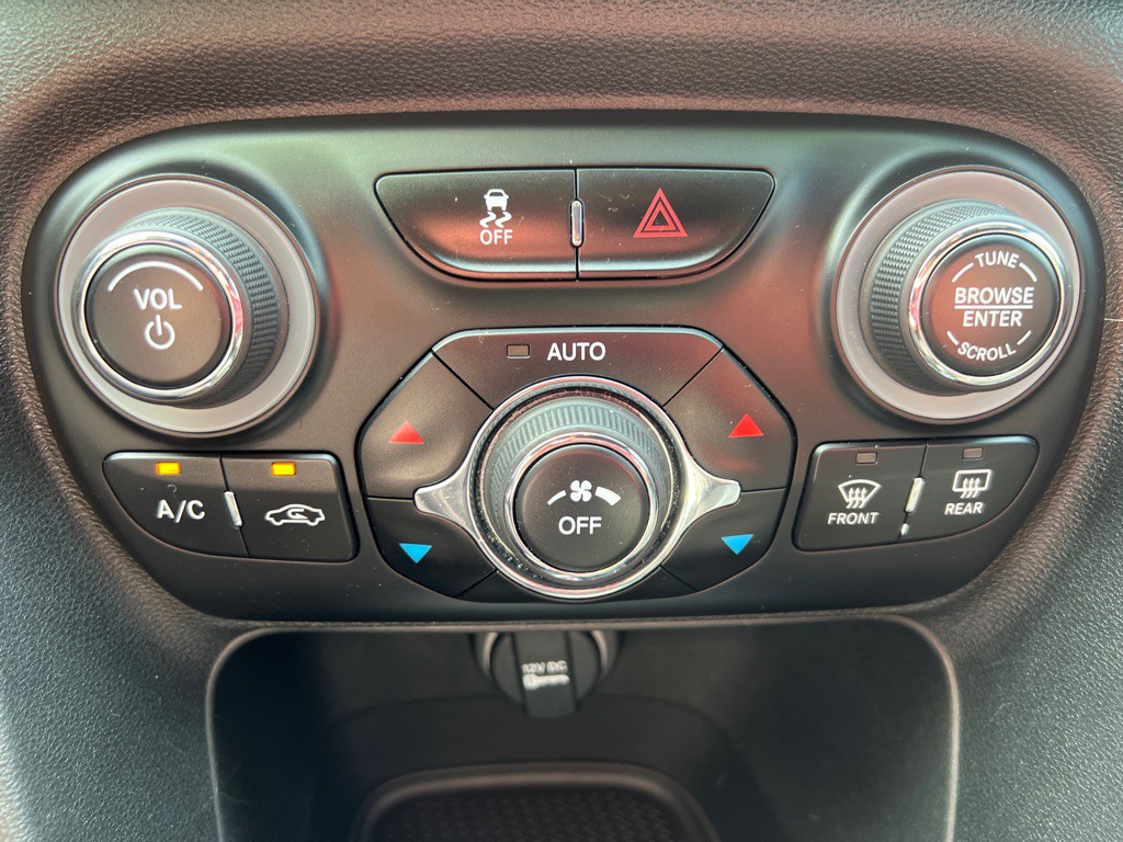 2015 Dodge Dart Image 35