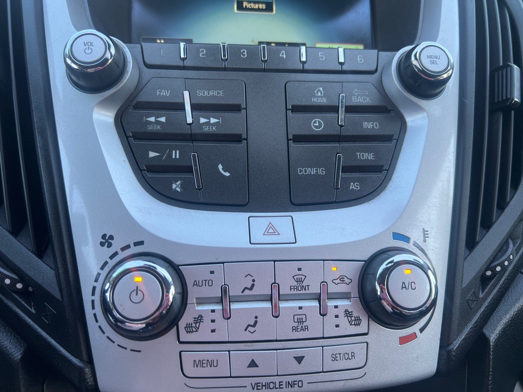 2016 Chevrolet Equinox Image 35