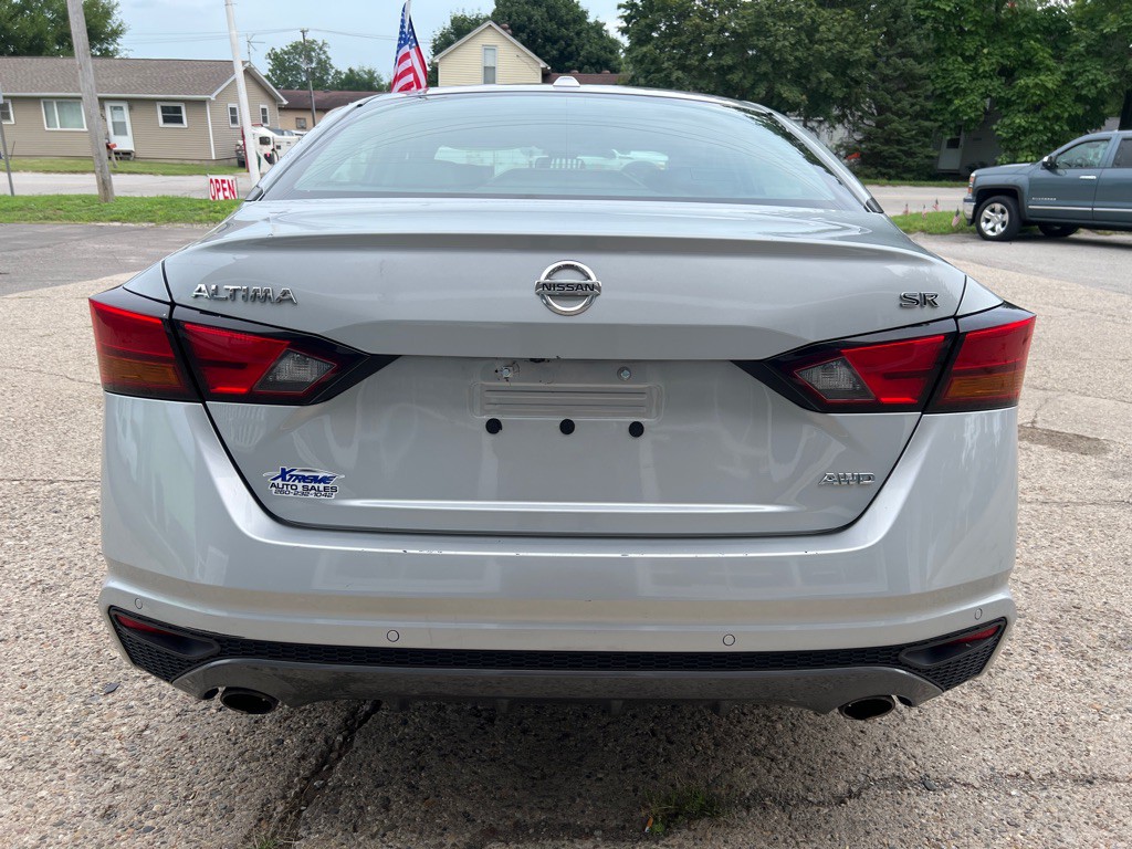2021 Nissan Altima Image 7