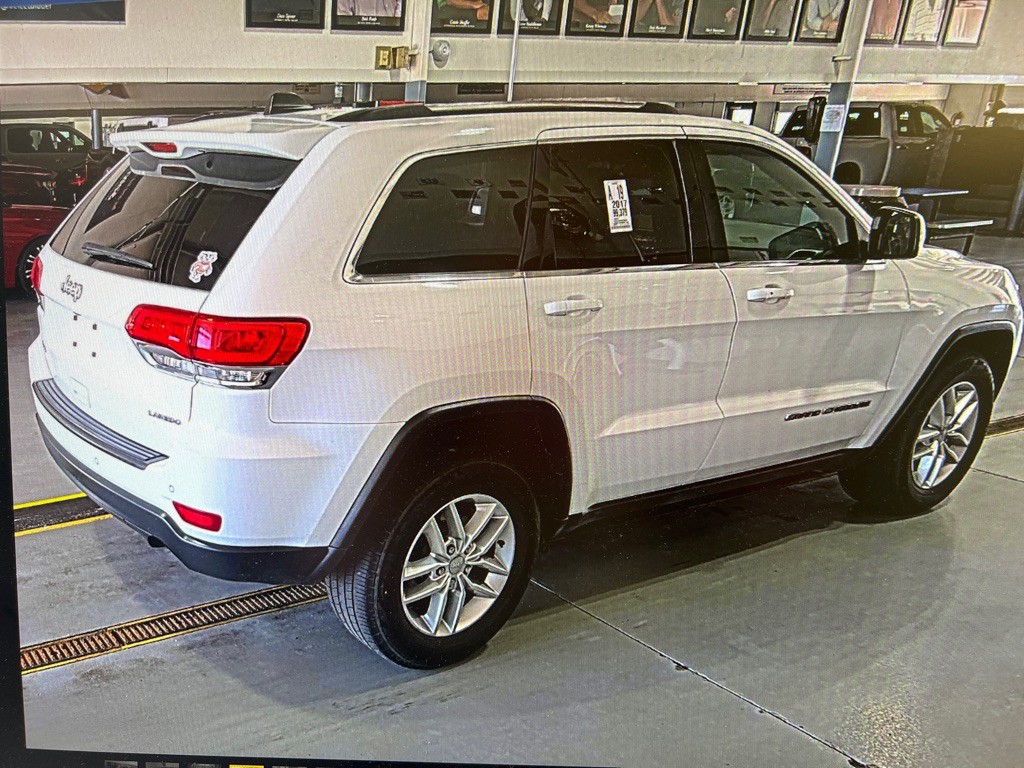 2017 Jeep Grand Cherokee Image 4