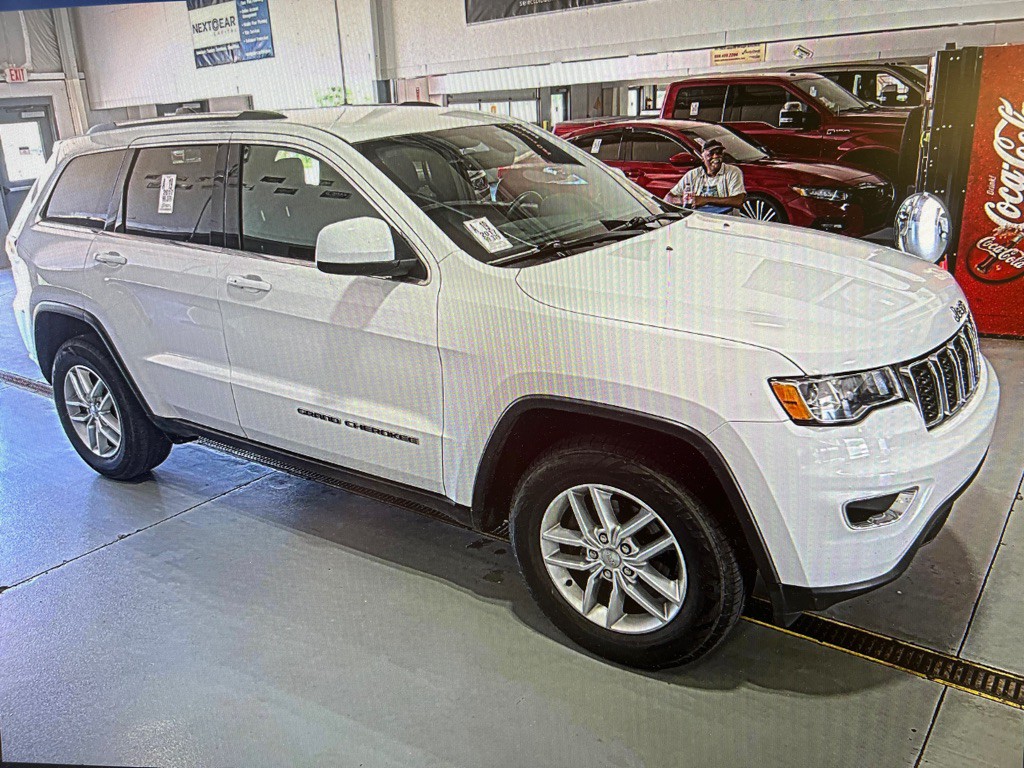 2017 Jeep Grand Cherokee Image 5