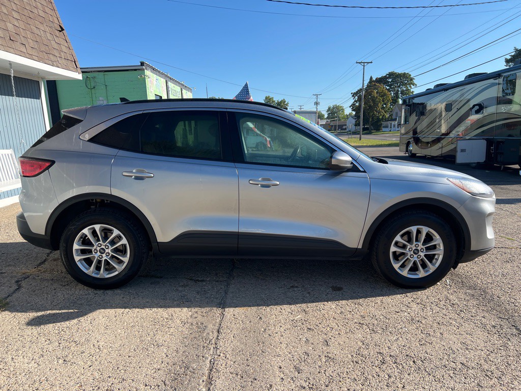 2021 Ford Escape Image 9