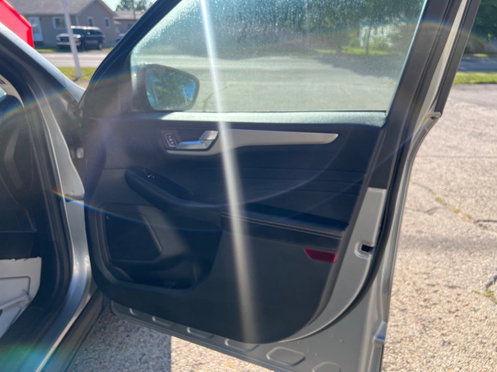 2021 Ford Escape Image 25