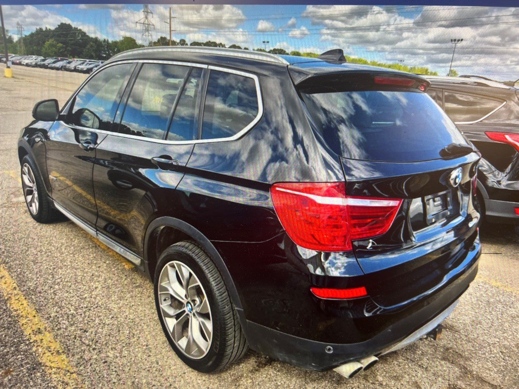 2016 BMW X3 Image 2
