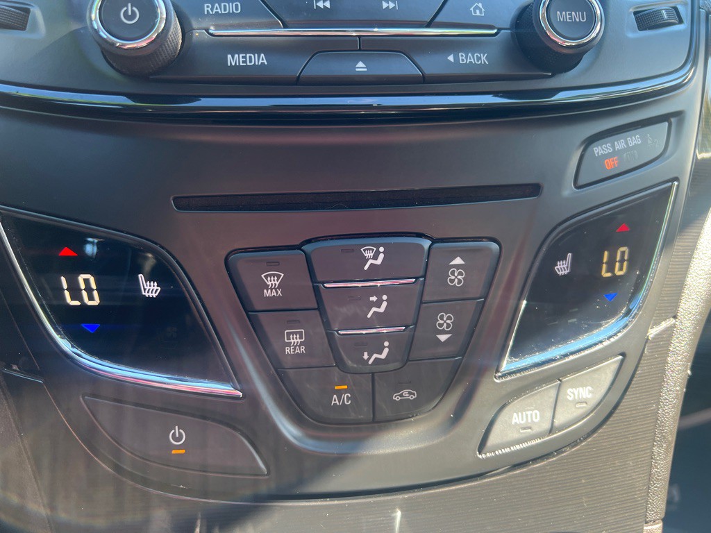 2016 Buick Regal Image 37