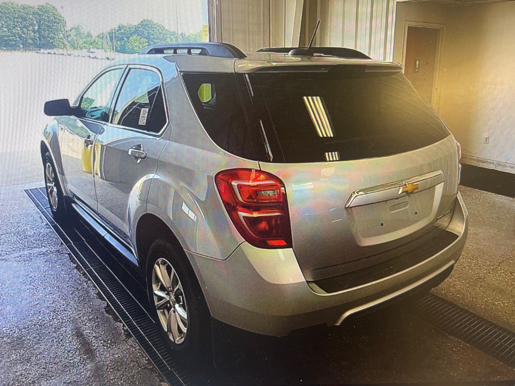 2016 Chevrolet Equinox Image 2