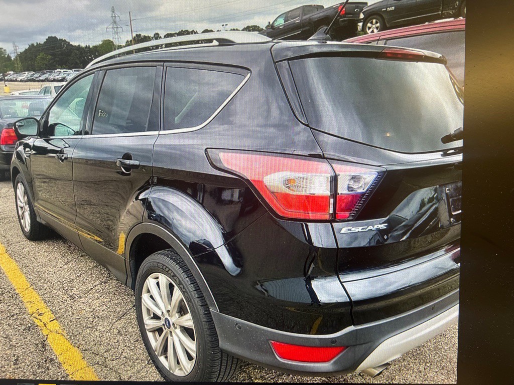 2018 Ford Escape Image 2