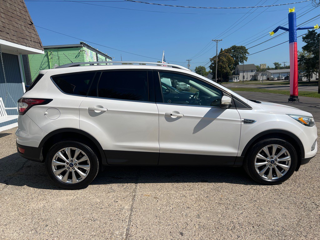 2017 Ford Escape Image 9