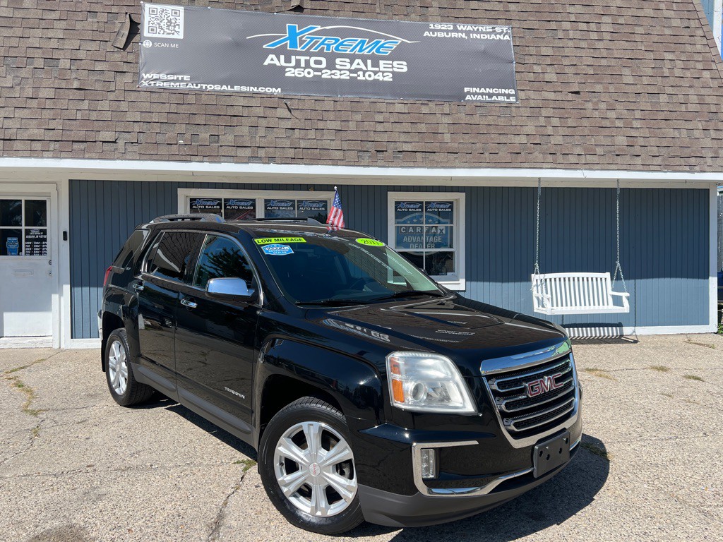 2017 GMC Terrain Image 2