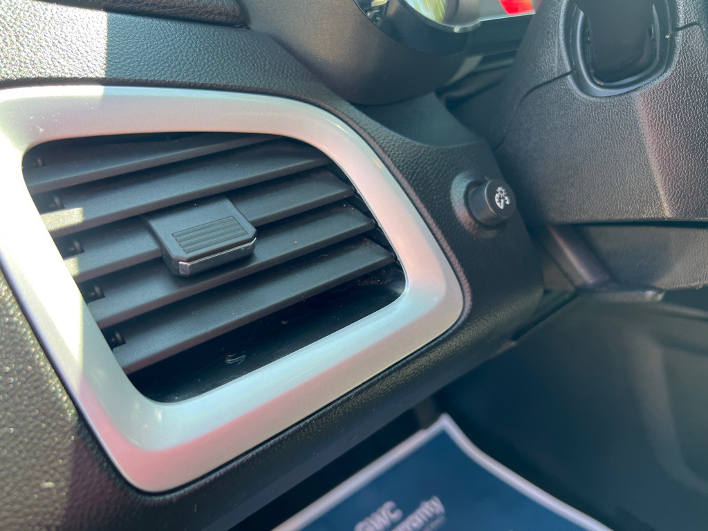 2017 GMC Terrain Image 28