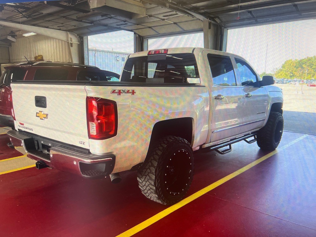 2016 Chevrolet Silverado 1500 Image 3