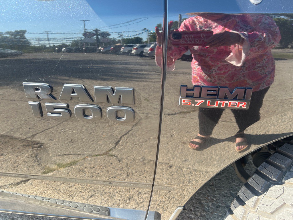 2018 RAM 1500 Image 3