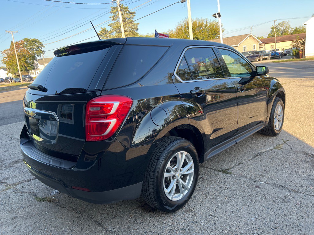 2017 Chevrolet Equinox Image 8