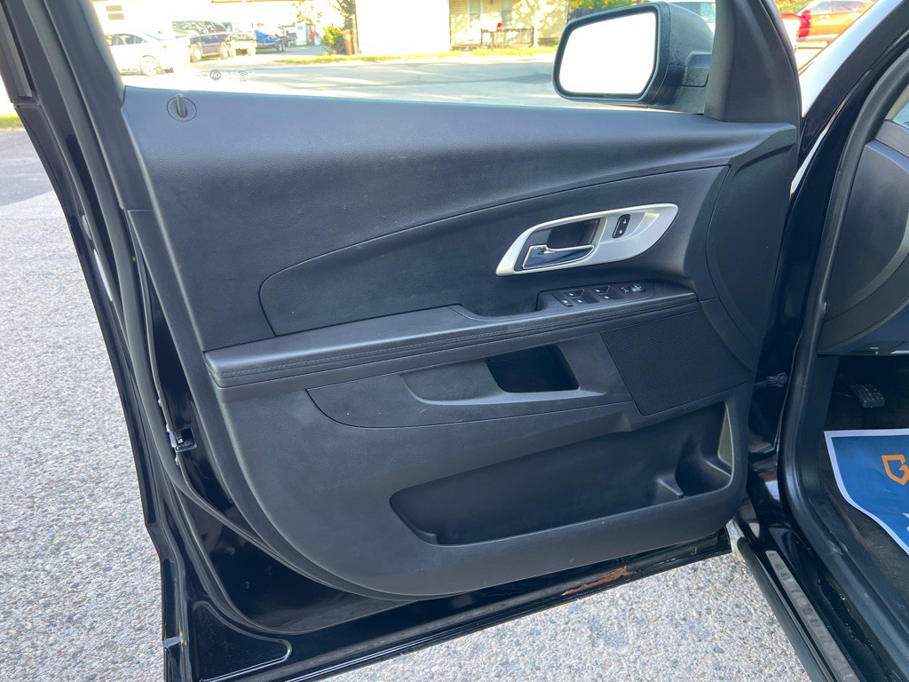 2017 Chevrolet Equinox Image 13