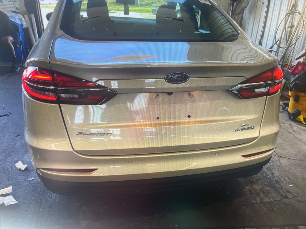 2019 Ford Fusion Image 3