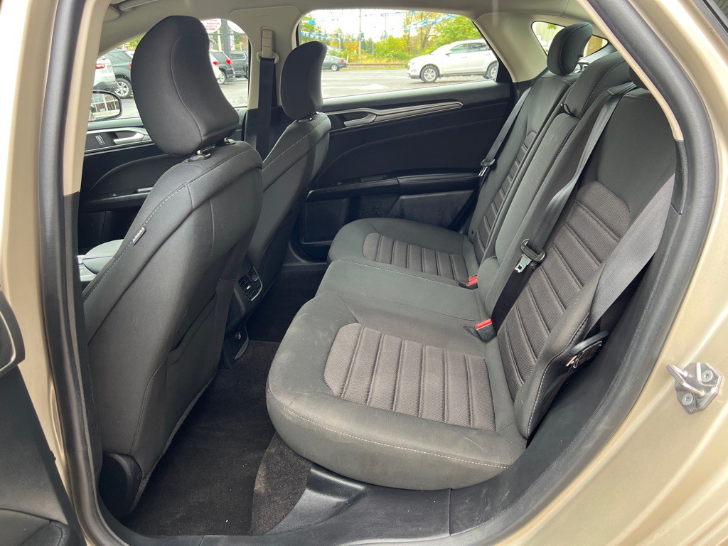 2019 Ford Fusion Image 18