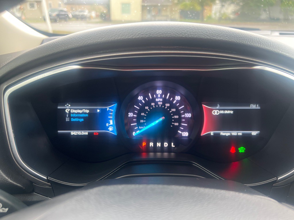 2019 Ford Fusion Image 28