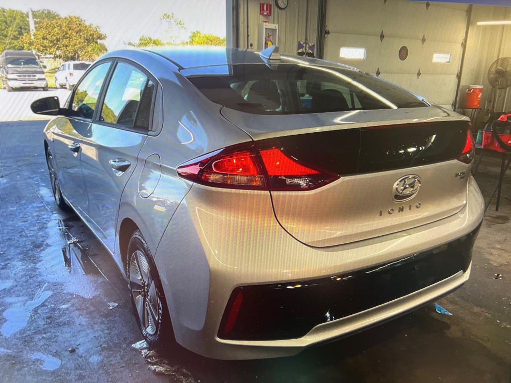 2019 Hyundai Ioniq Image 2