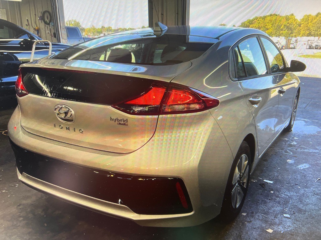 2019 Hyundai Ioniq Image 3