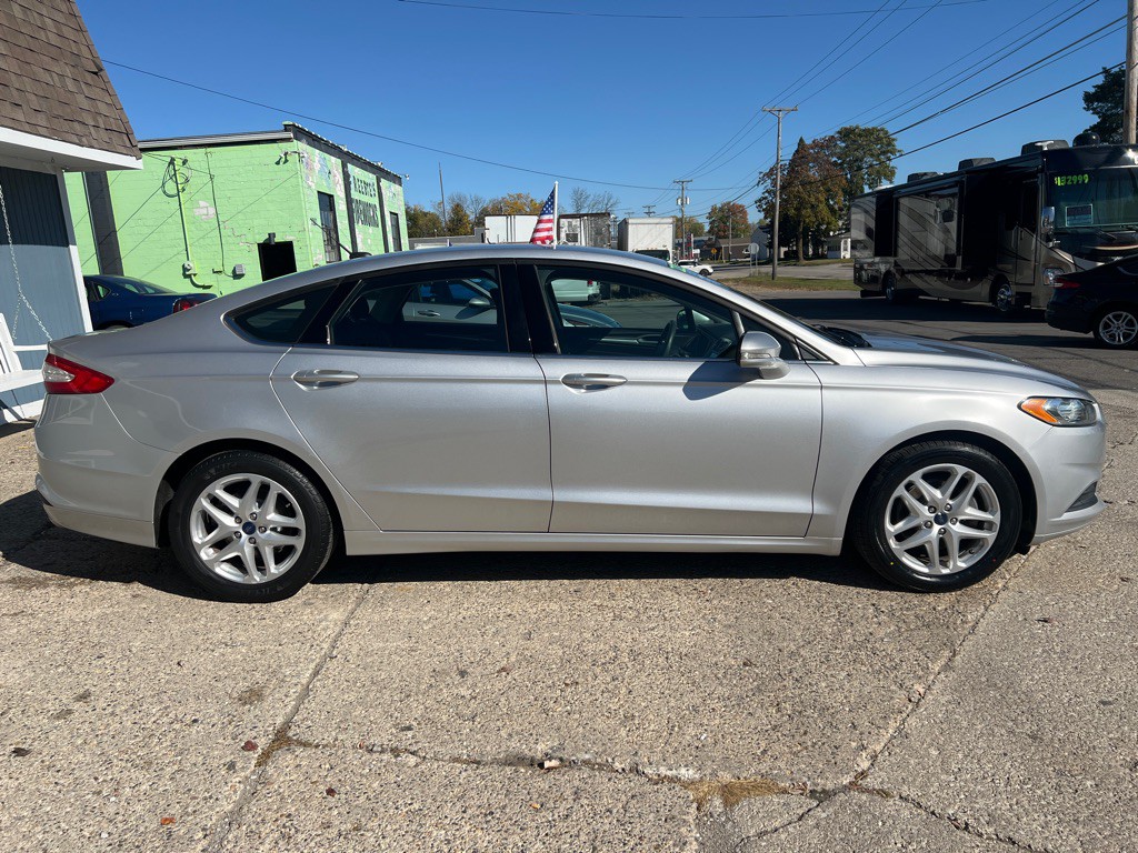 2016 Ford Fusion Image 9