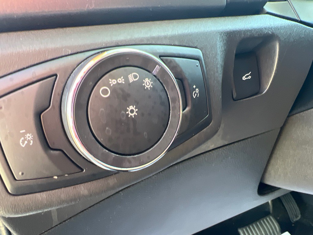 2016 Ford Fusion Image 27