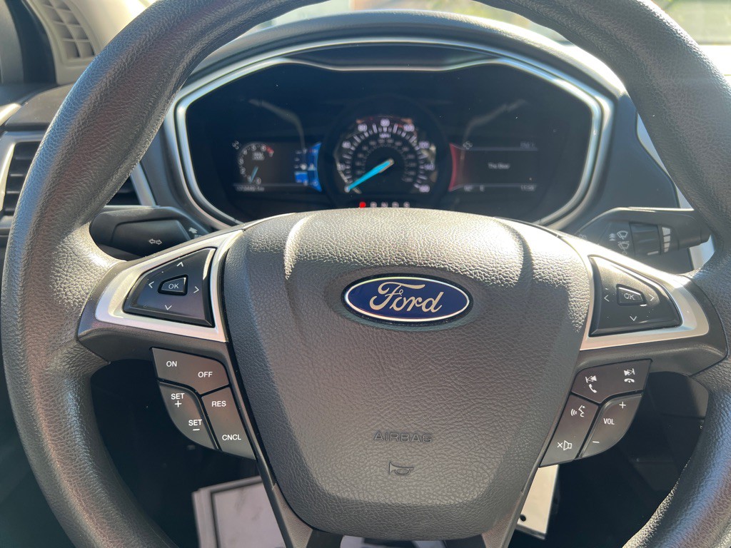 2016 Ford Fusion Image 29
