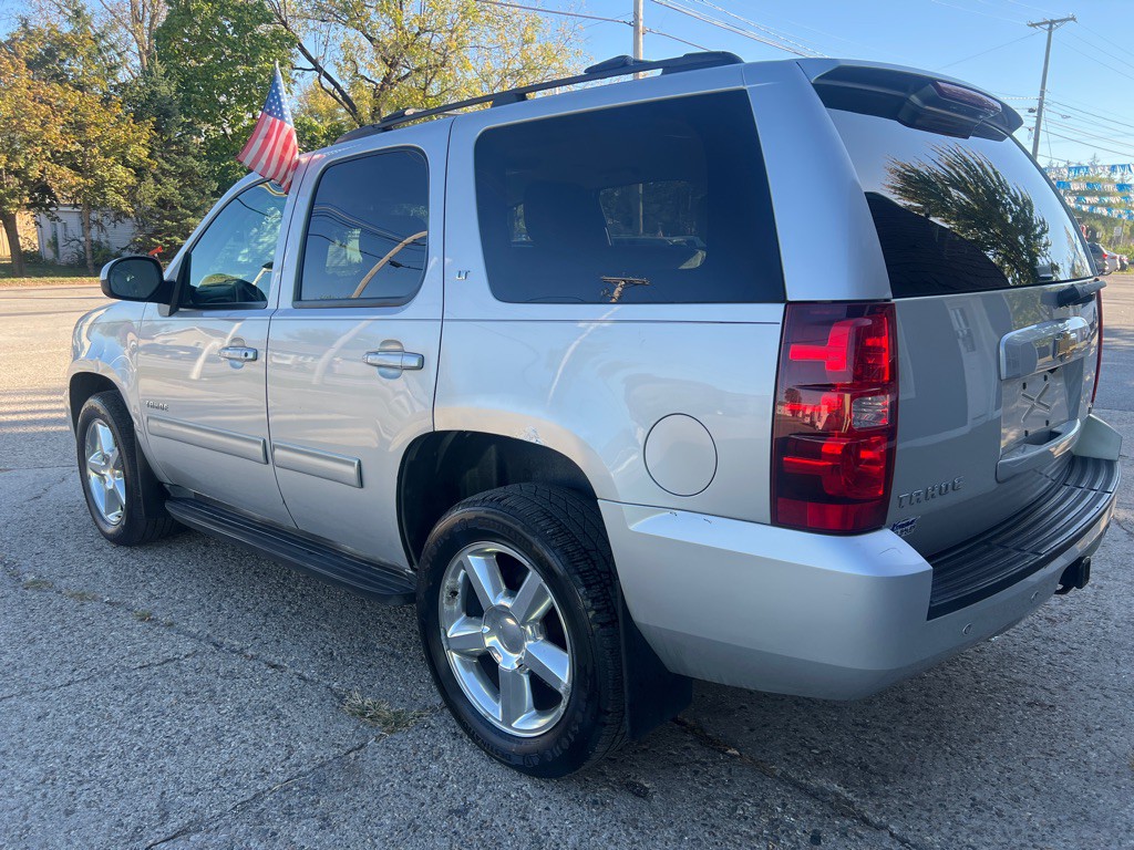 2011 Chevrolet Tahoe Image 6