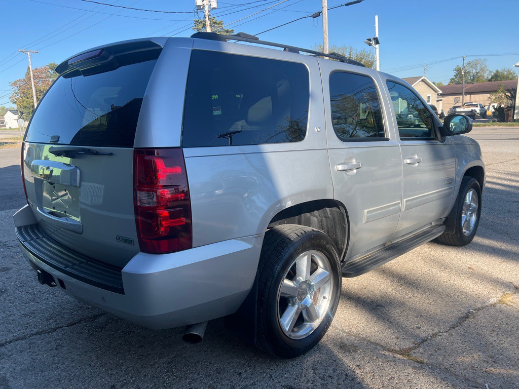 2011 Chevrolet Tahoe Image 8