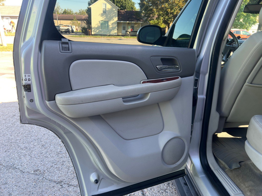 2011 Chevrolet Tahoe Image 17