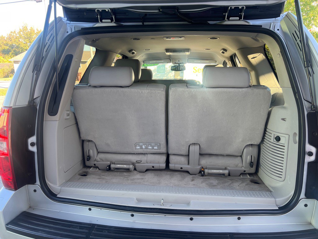 2011 Chevrolet Tahoe Image 21