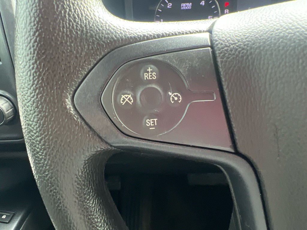 2015 Chevrolet Silverado 1500 Image 32