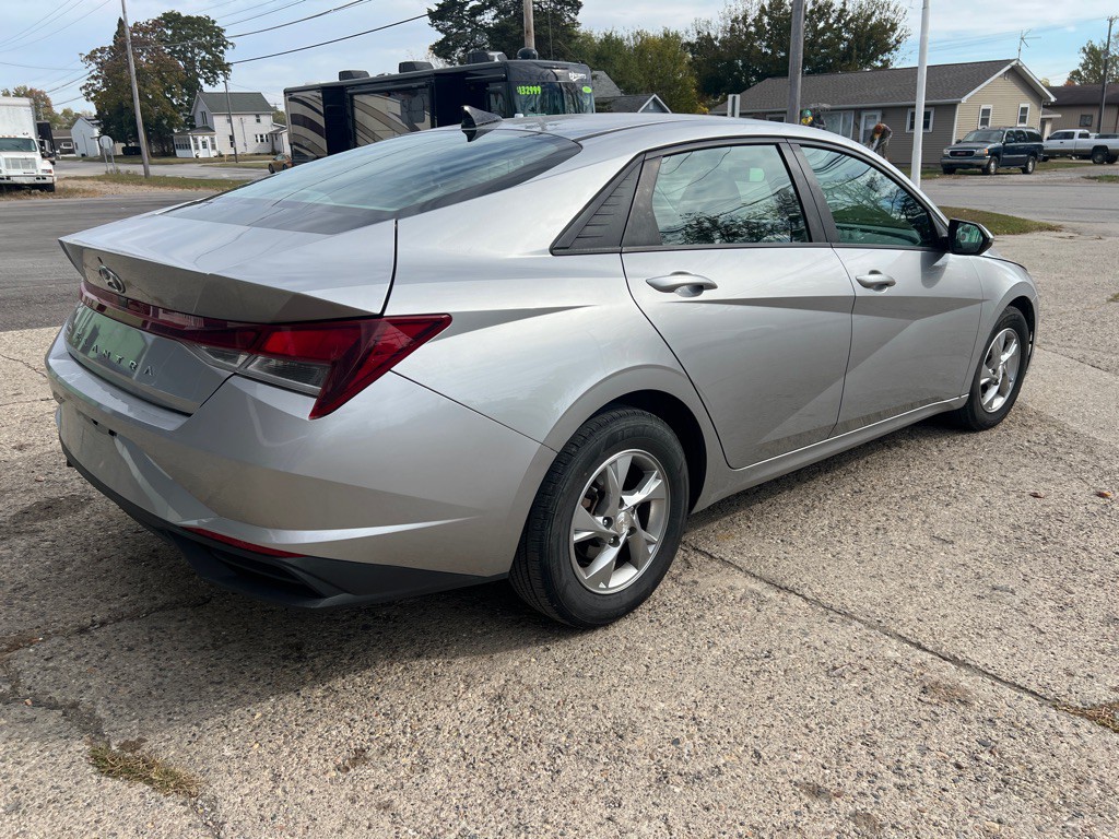 2021 Hyundai Elantra Image 8