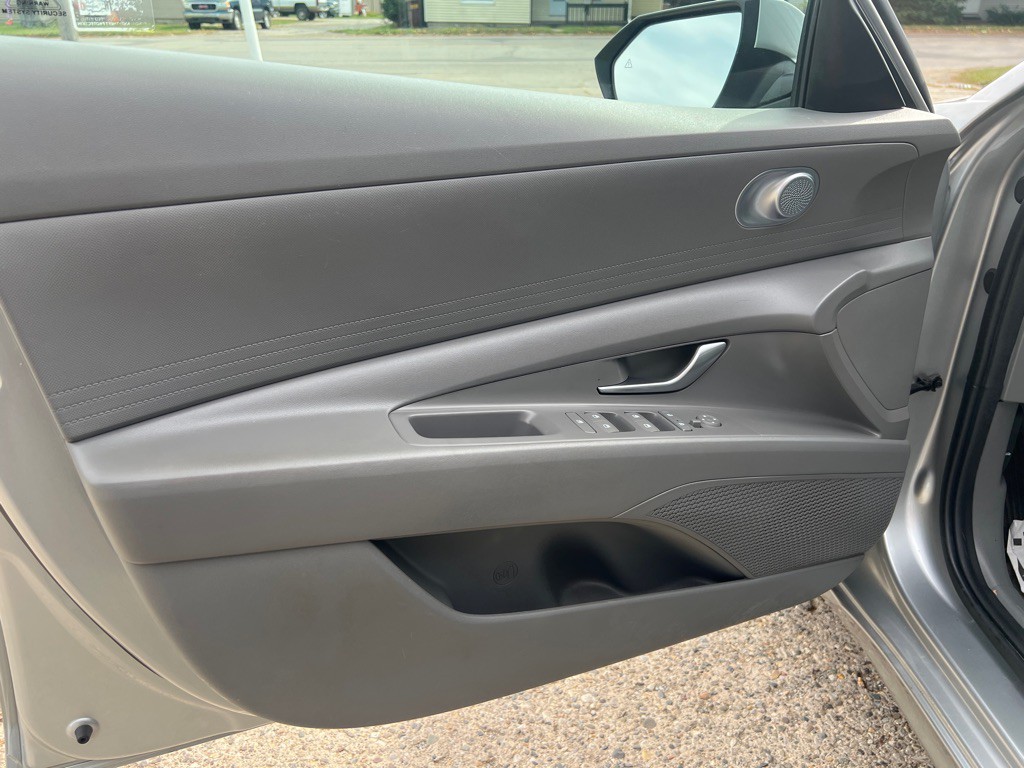 2021 Hyundai Elantra Image 13