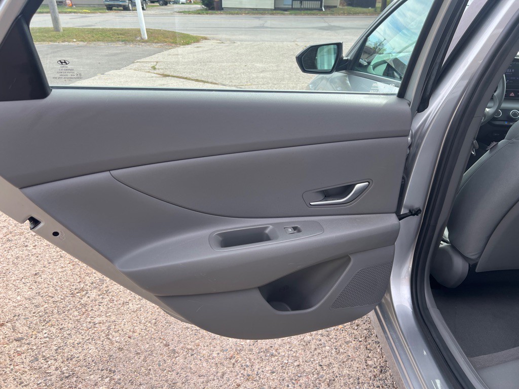 2021 Hyundai Elantra Image 15