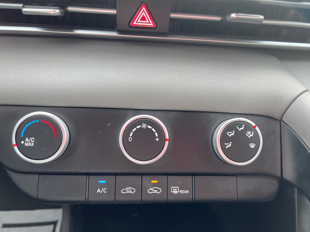 2021 Hyundai Elantra Image 33