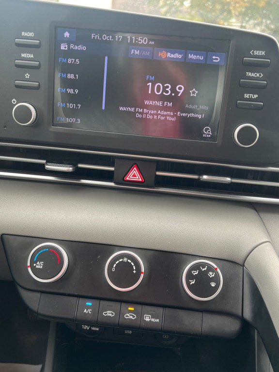 2021 Hyundai Elantra Image 35