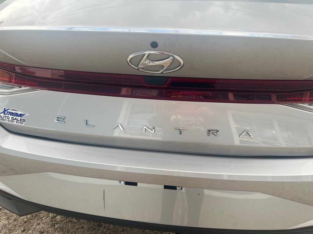 2021 Hyundai Elantra Image 52