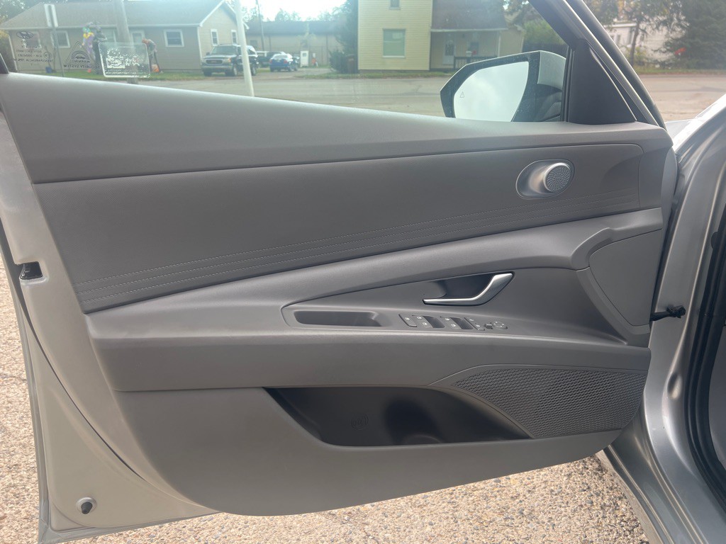 2021 Hyundai Elantra Image 53