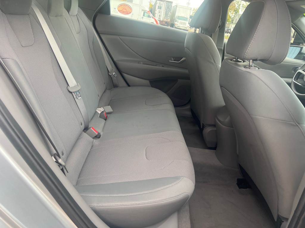 2021 Hyundai Elantra Image 59