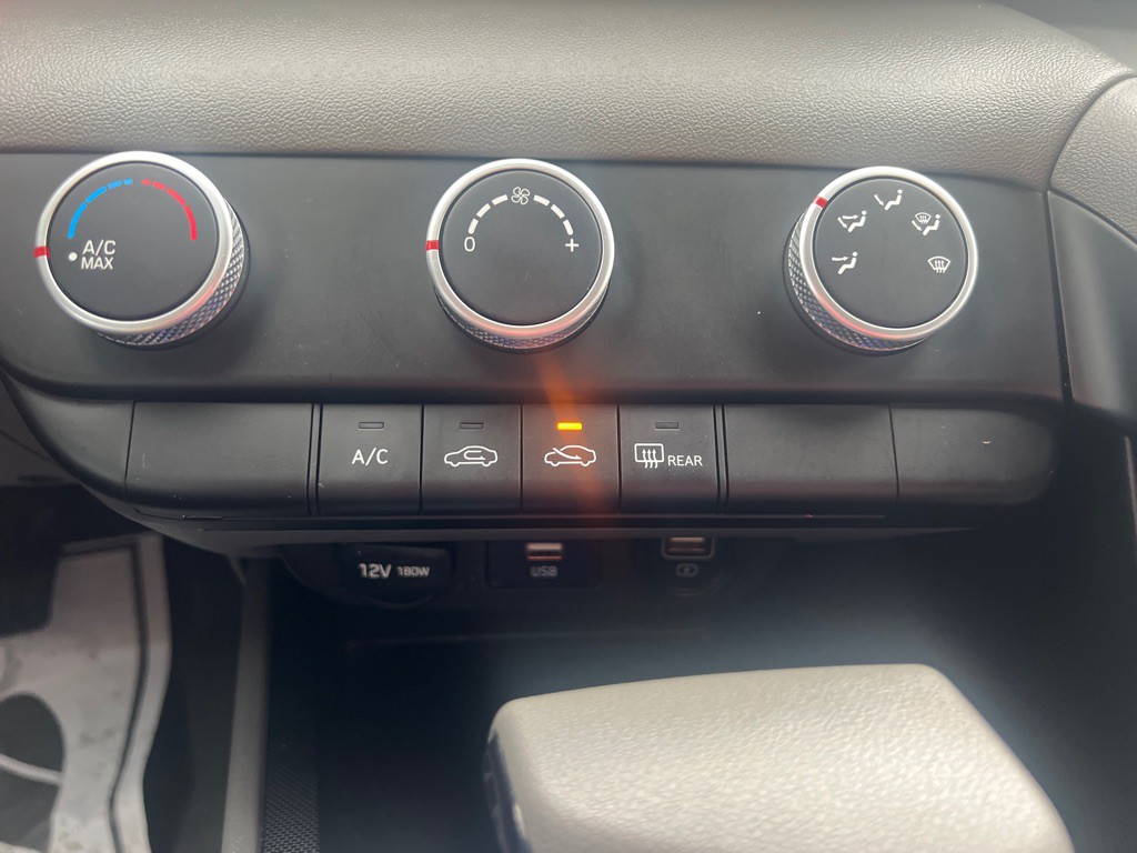 2021 Hyundai Elantra Image 73