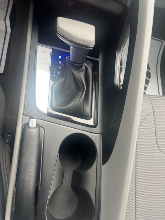 2021 Hyundai Elantra Image 75