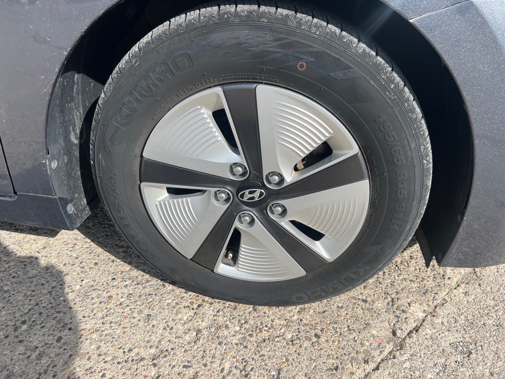 2019 Hyundai Ioniq Image 11