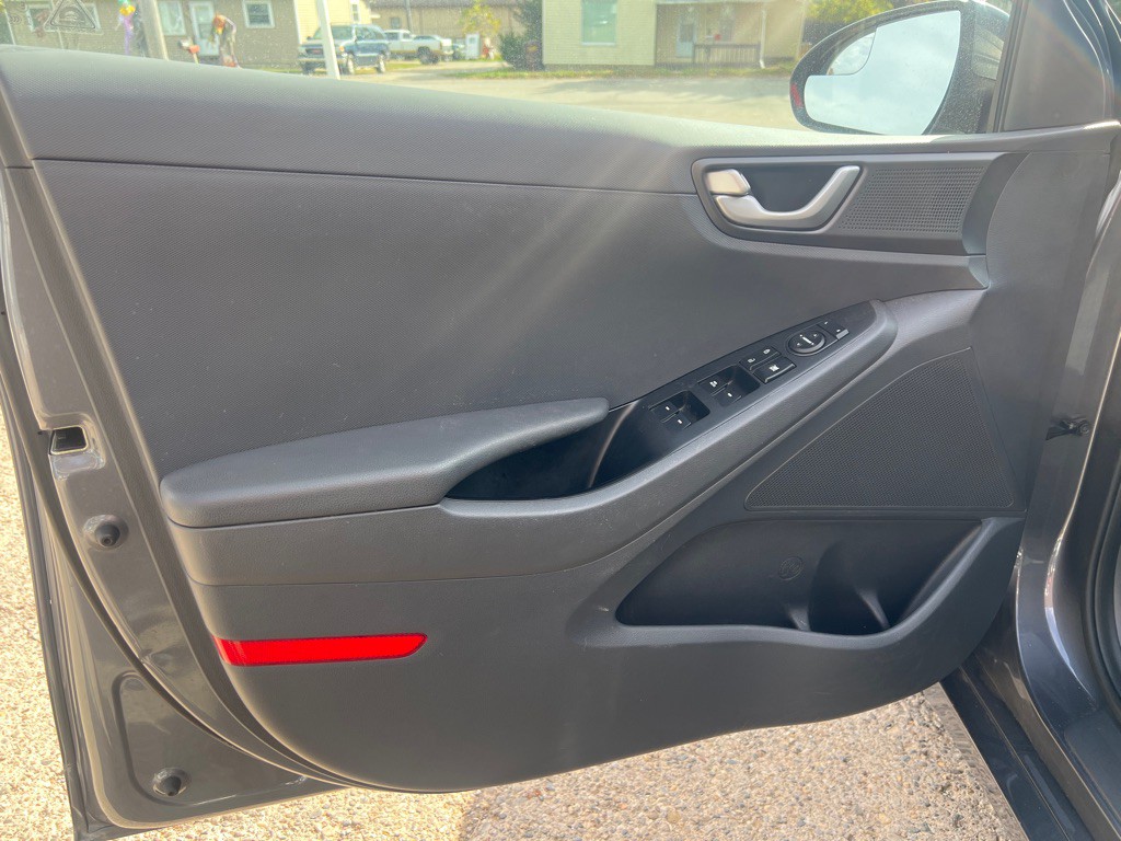 2019 Hyundai Ioniq Image 14