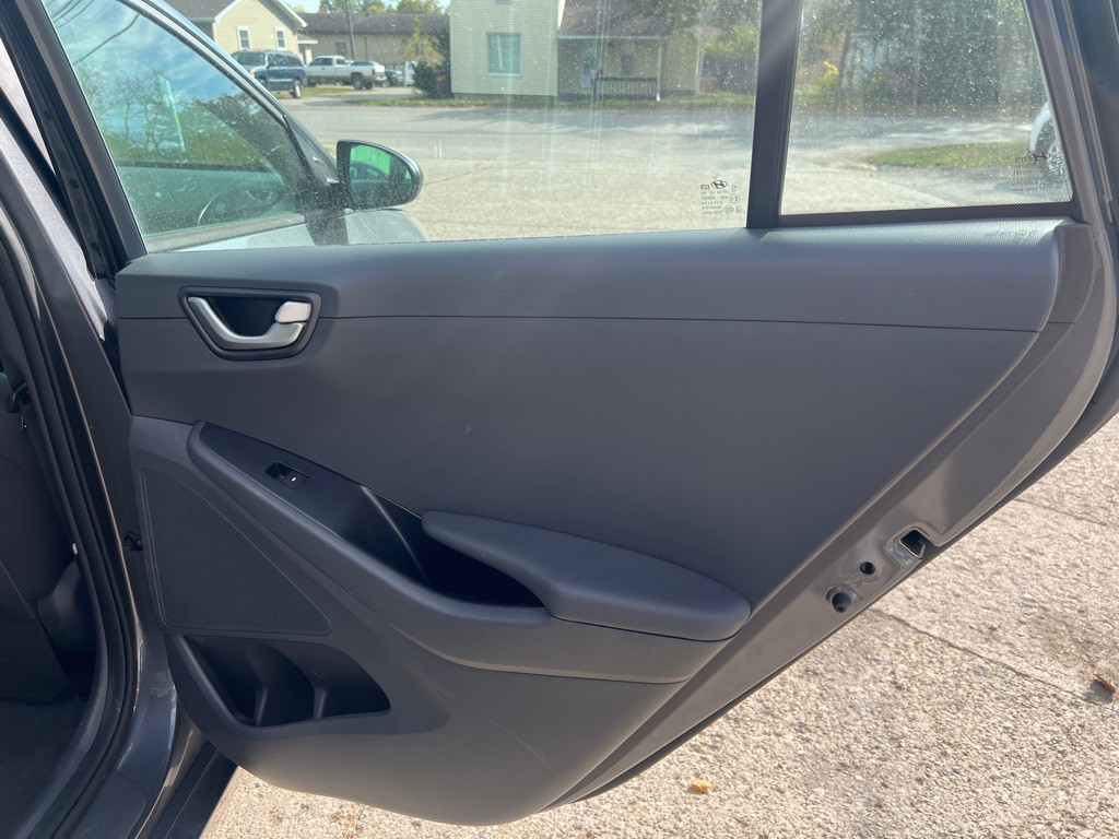2019 Hyundai Ioniq Image 19