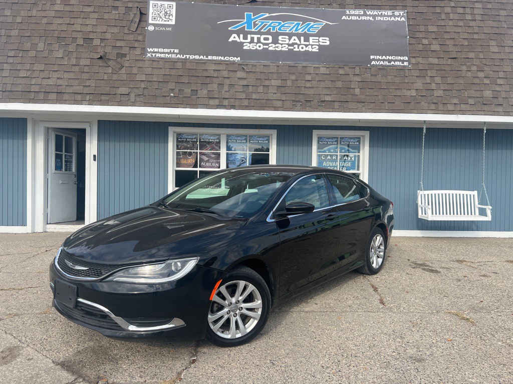 2016 Chrysler 200 Image 1