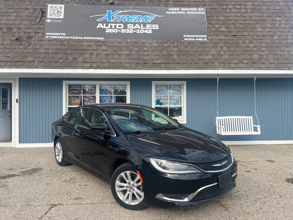 2016 Chrysler 200 Image 2