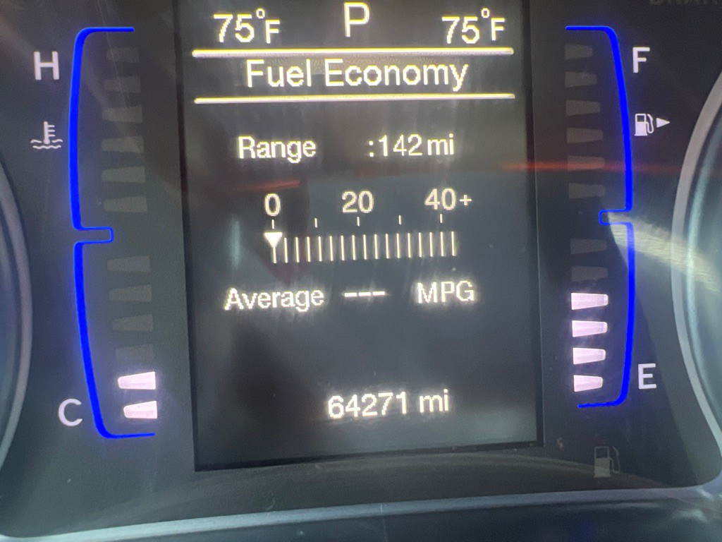 2016 Chrysler 200 Image 27